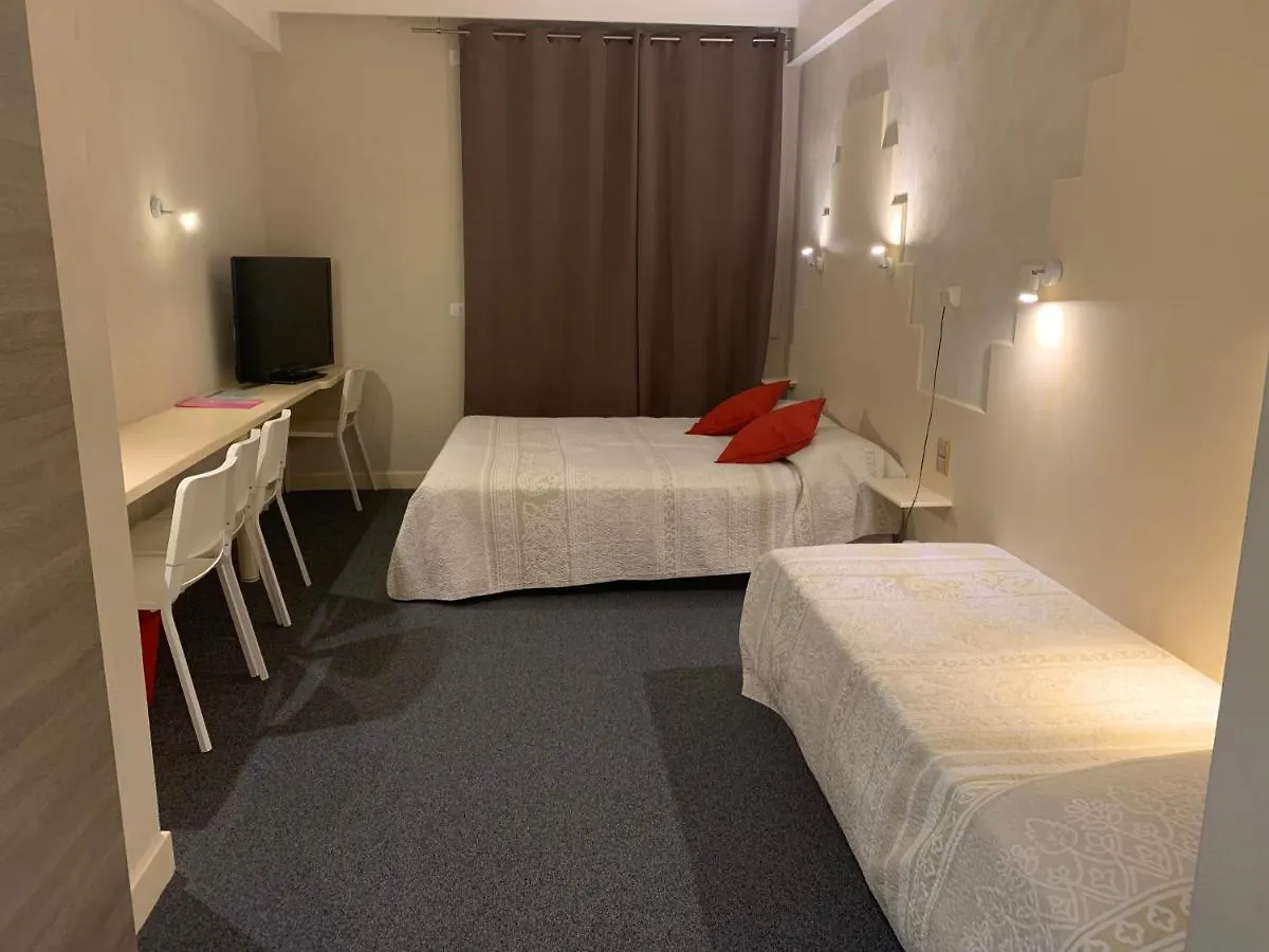 ***  Hotel Chiffre Albi France
