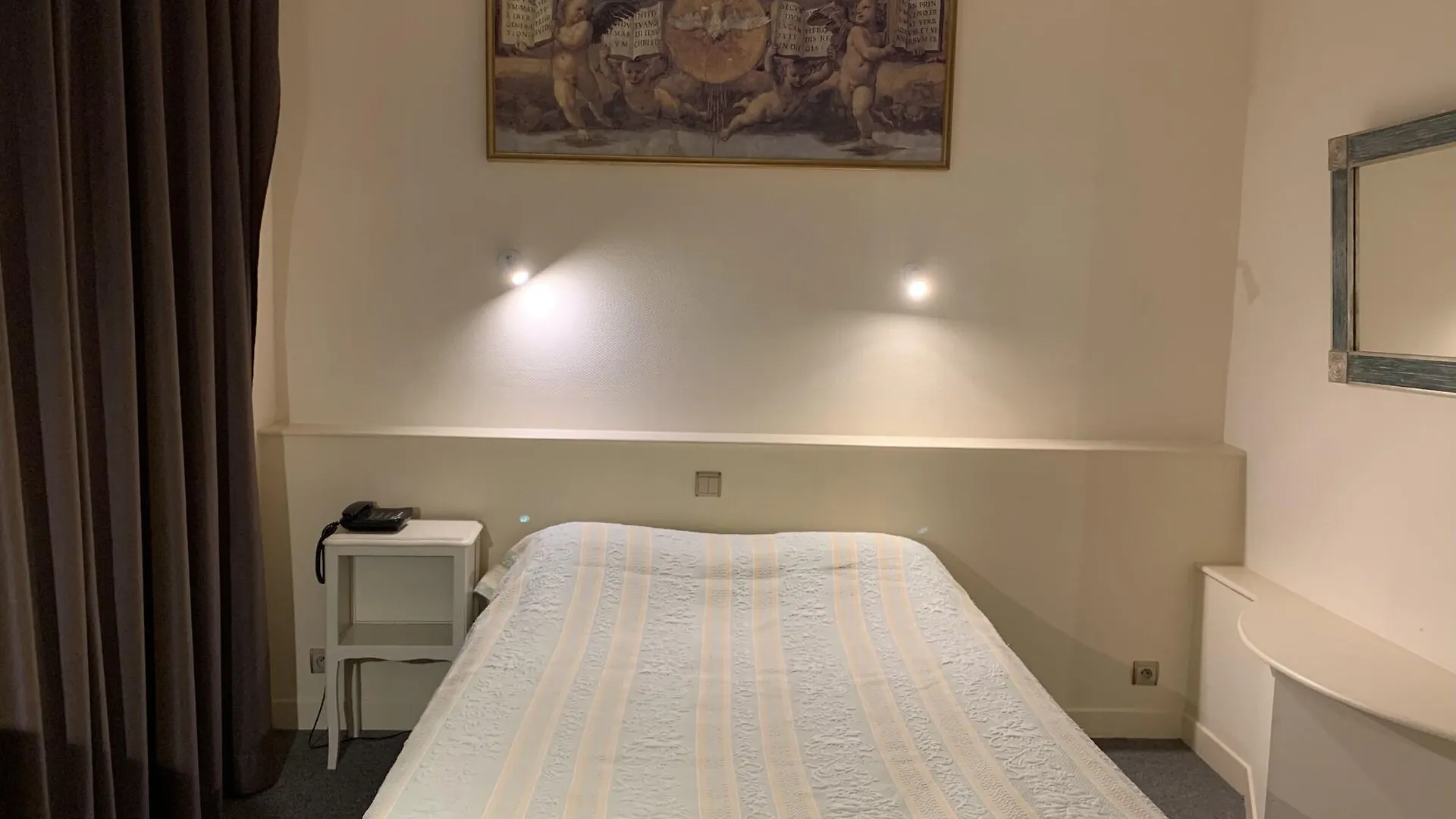 Hotel Chiffre Albi 3*,