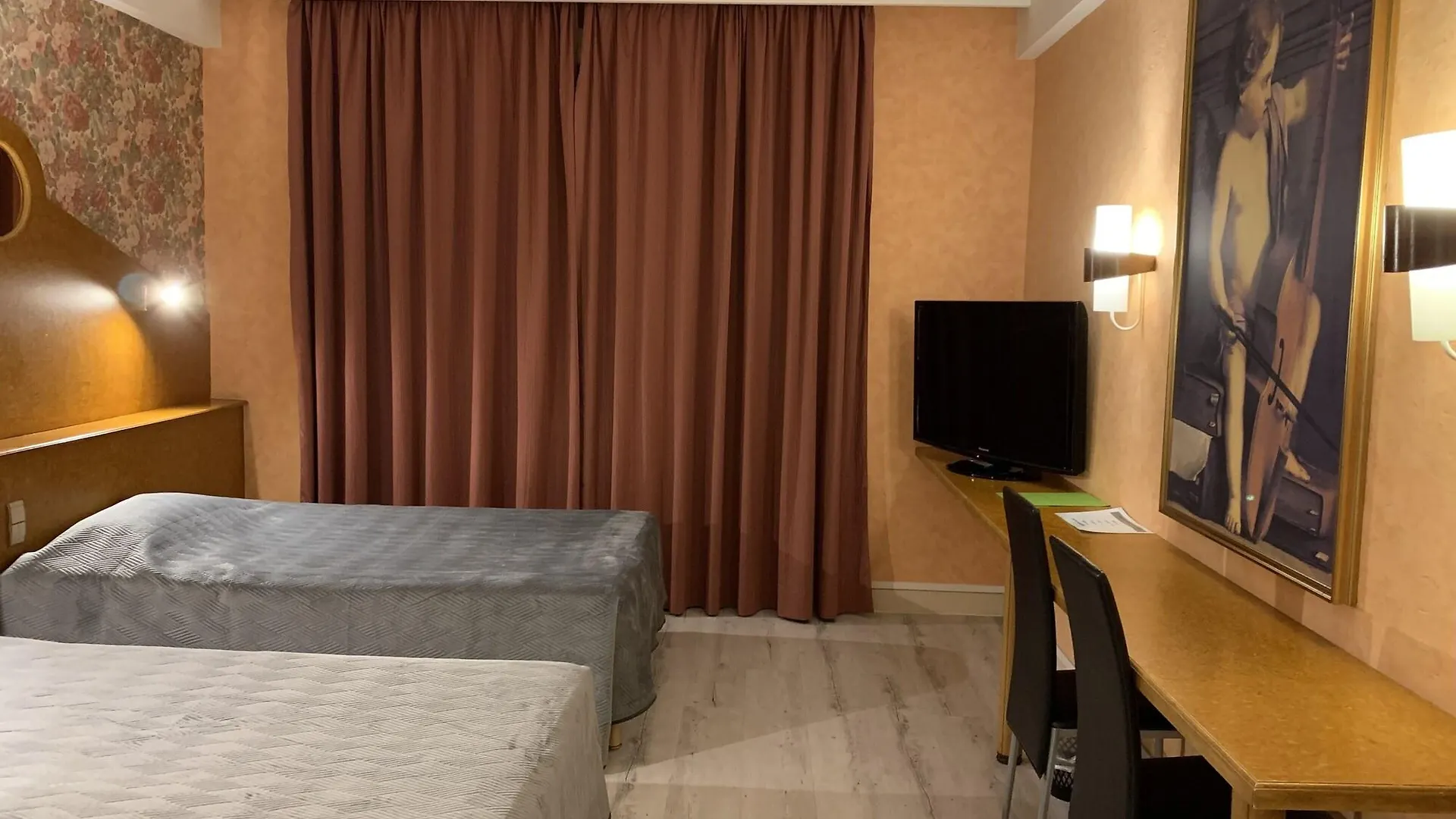 Hotel Chiffre Albi 3*,  France