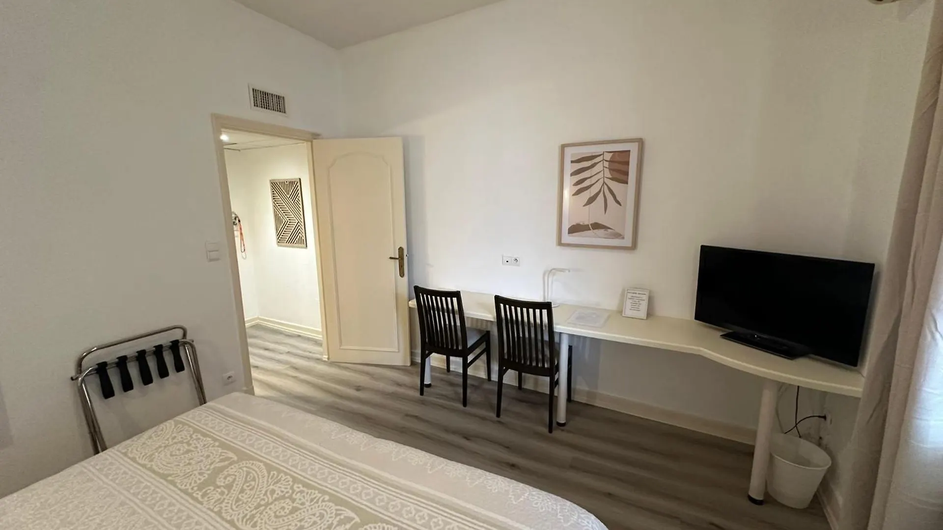 Hotel Chiffre Albi 3*,