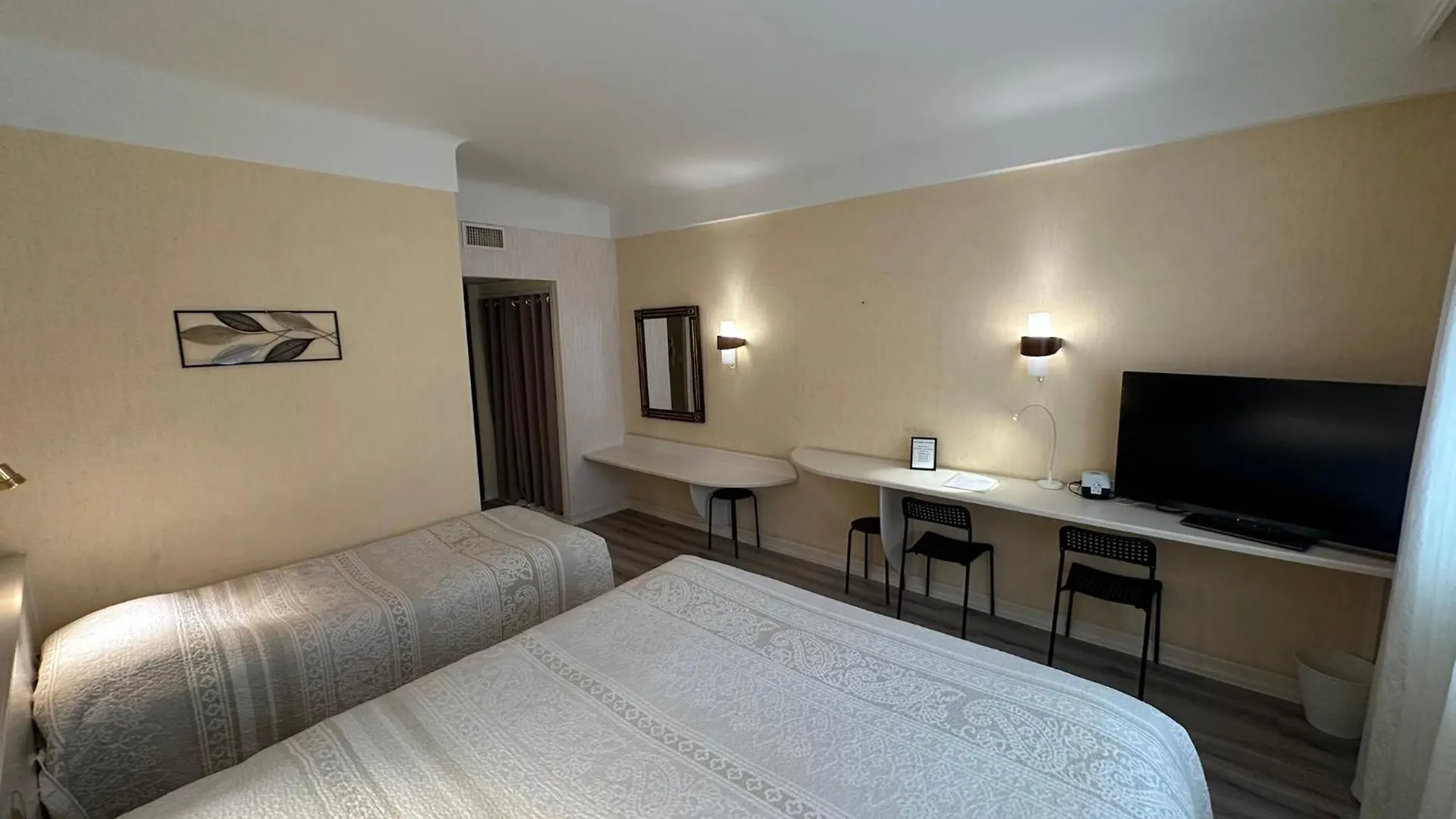 ***  Hotel Chiffre Albi France