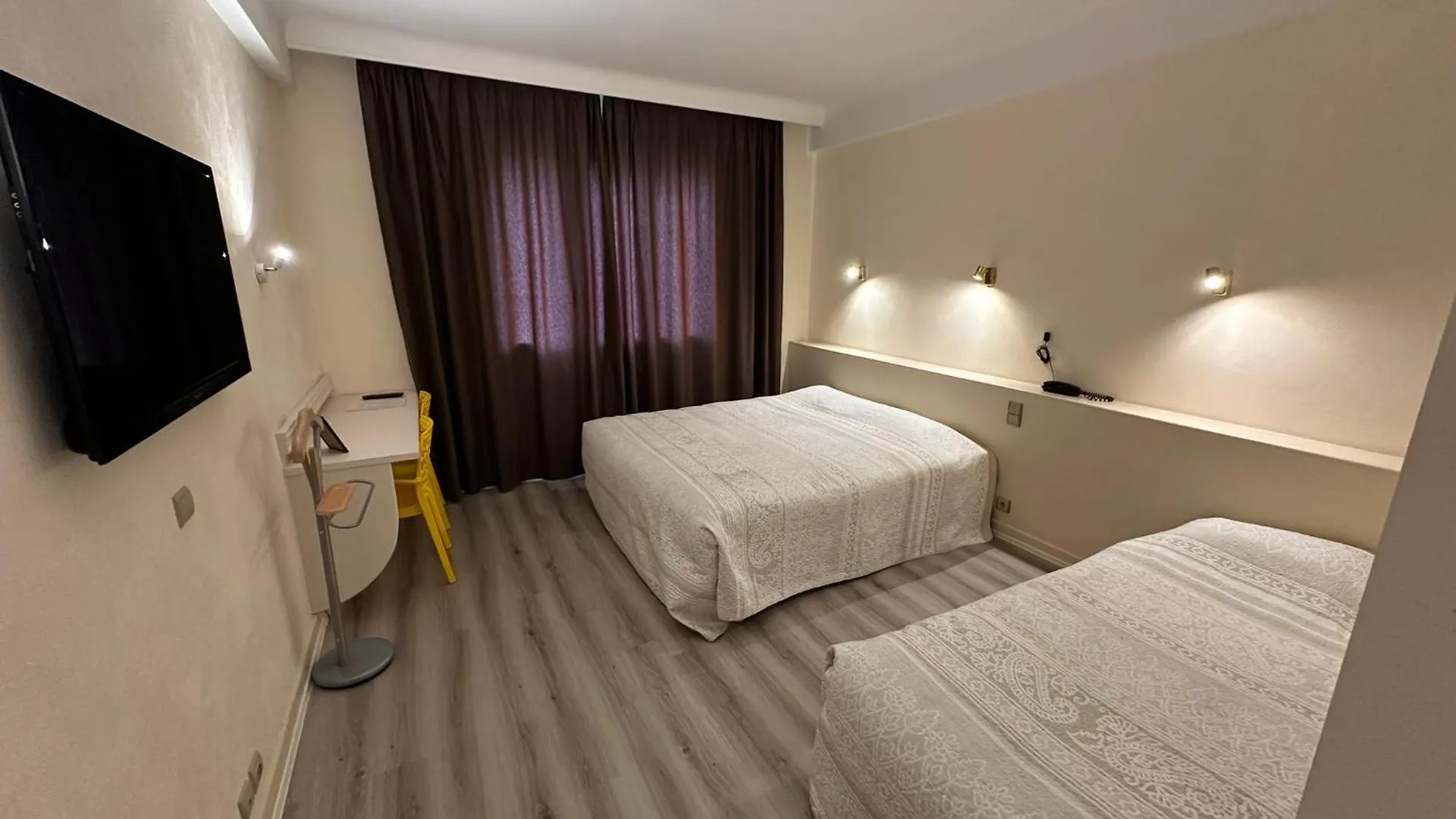 ***  Hotel Chiffre Albi Frankreich